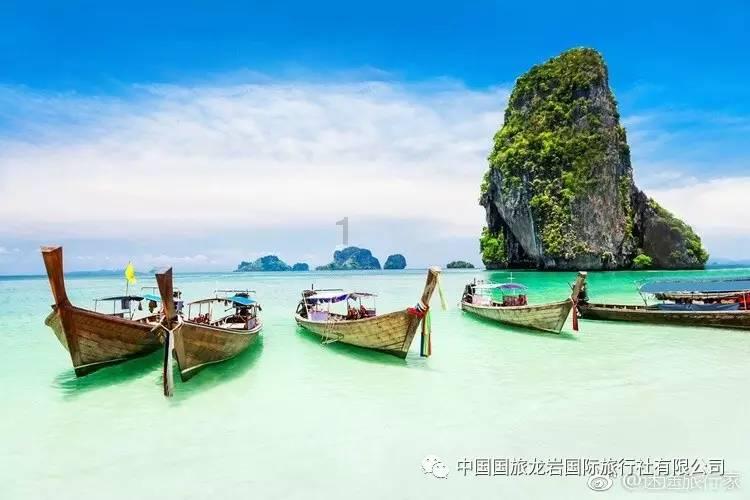 他们正在学校打扫教室的英语疑问句？